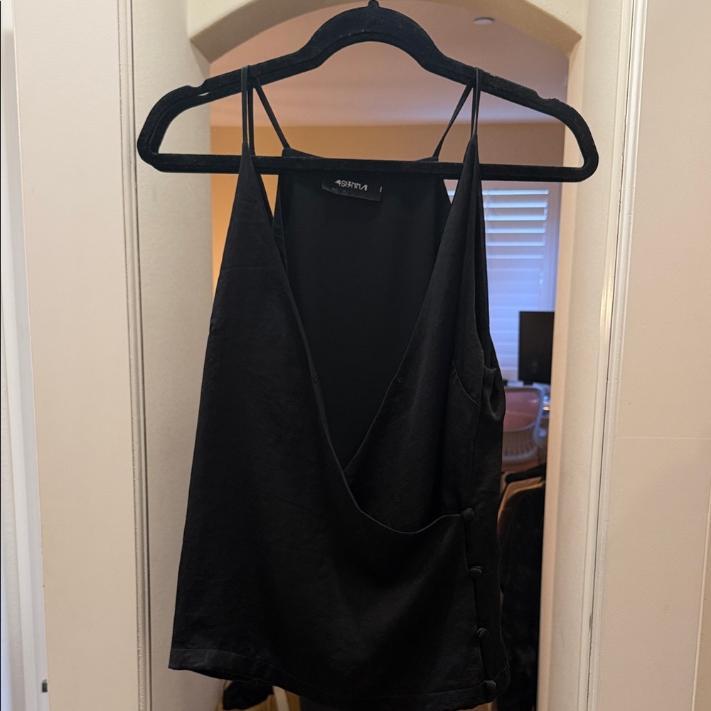 Black Side Button-Detail Camisole